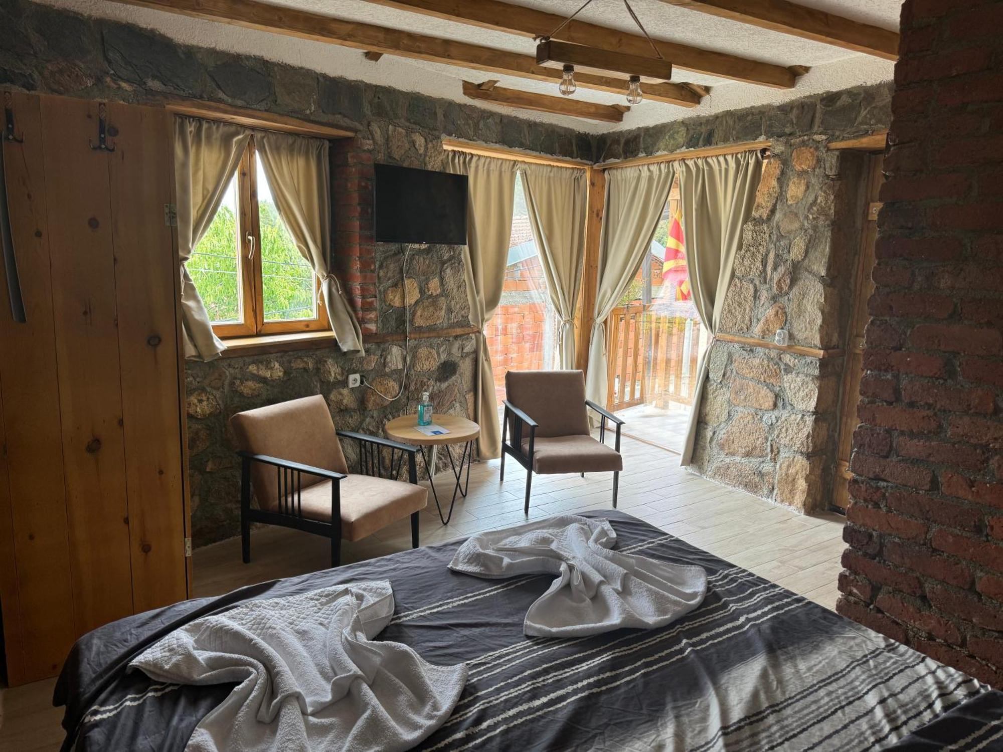 Villa Old House Bn 비톨라 외부 사진